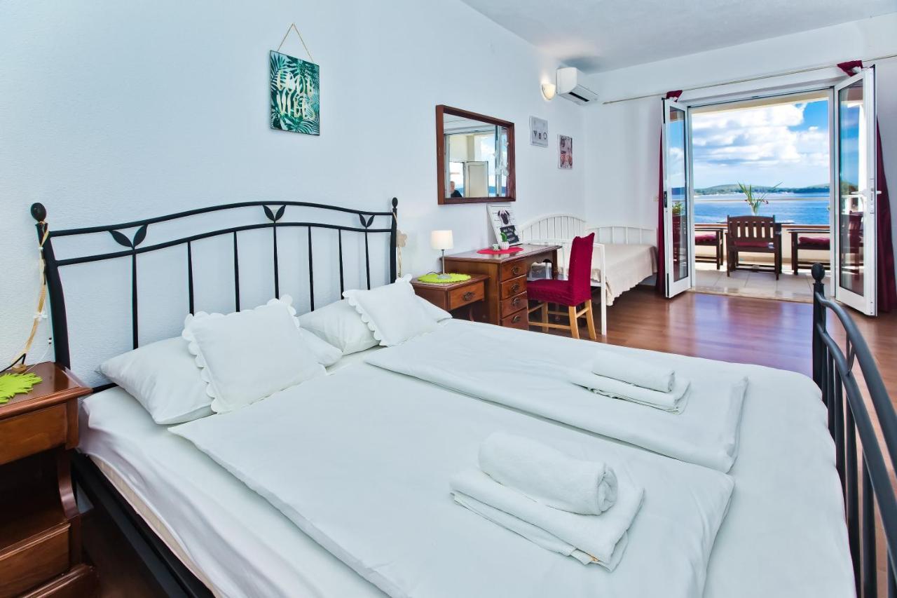 Apartments Villa Marcelina フヴァル エクステリア 写真