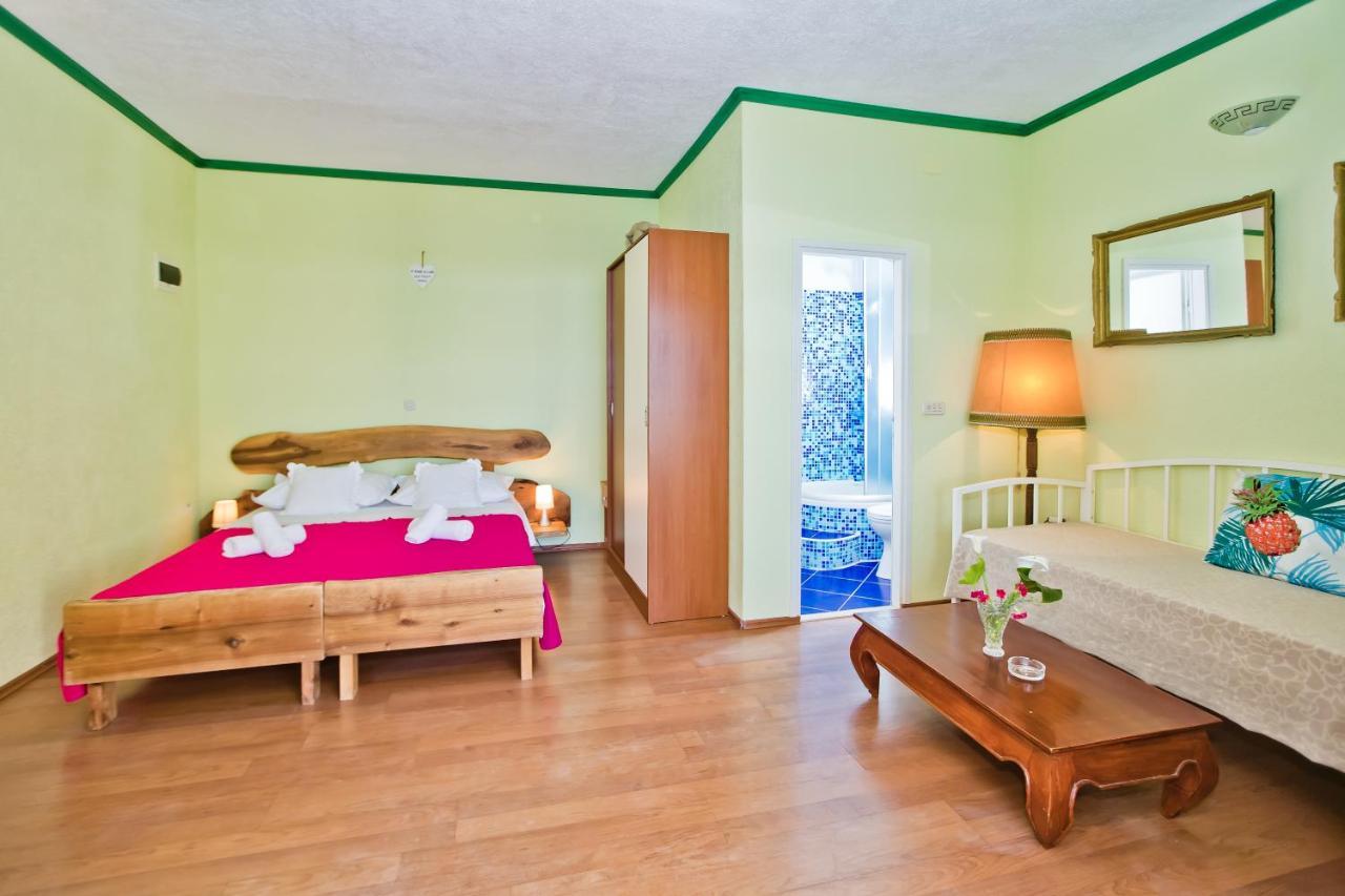 Apartments Villa Marcelina フヴァル エクステリア 写真
