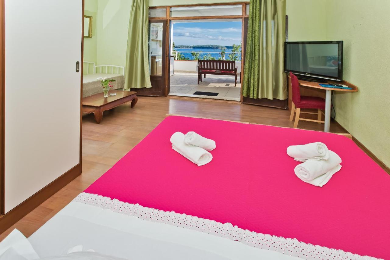 Apartments Villa Marcelina フヴァル エクステリア 写真