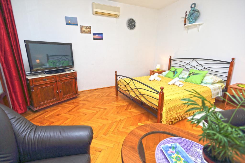 Apartments Villa Marcelina フヴァル エクステリア 写真